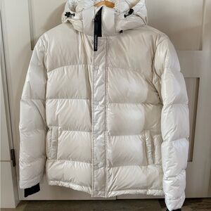 Aritzia Super puff White Hooded Puffer Jacket